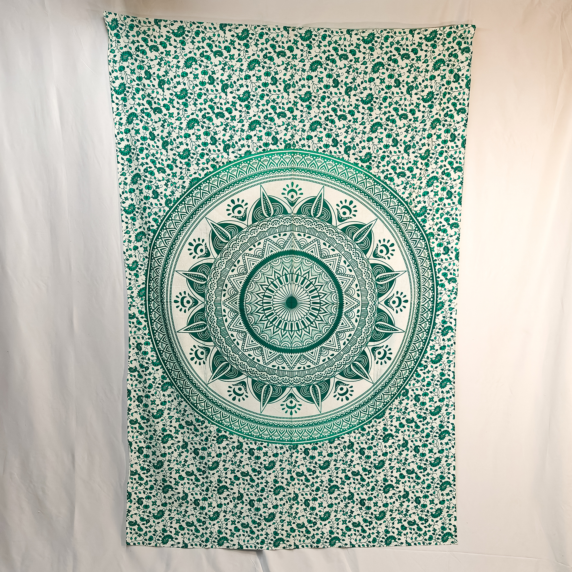 Mandala With Gradient Green Single