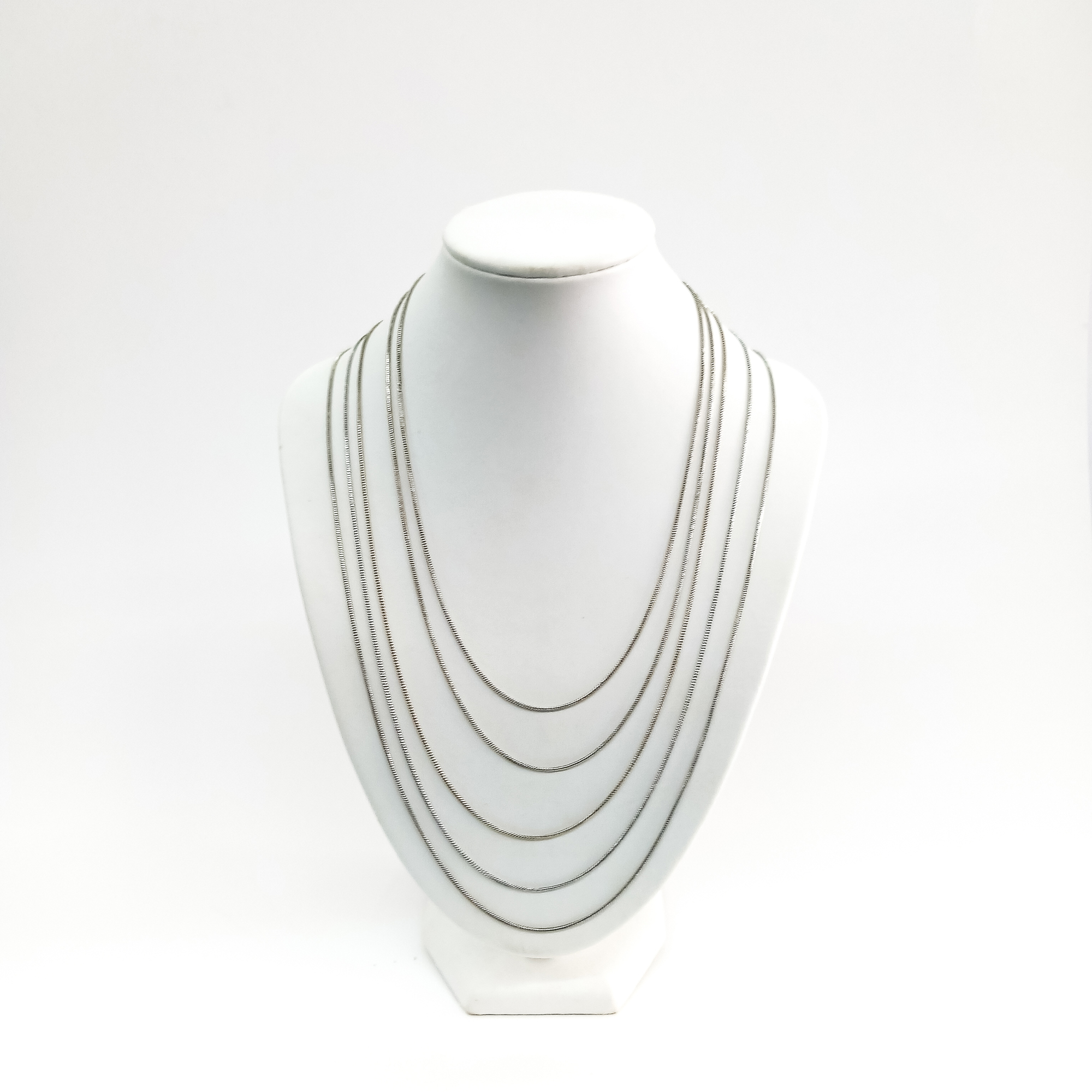 White Metal Chain 4