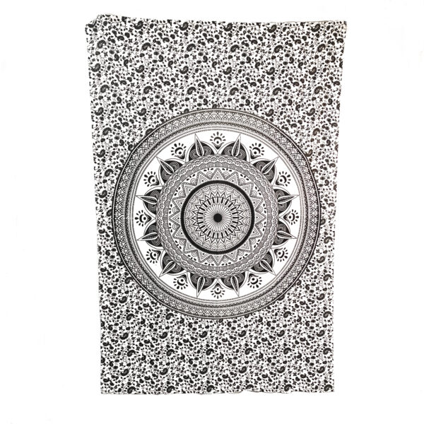 Mandala With Gradient Black Single